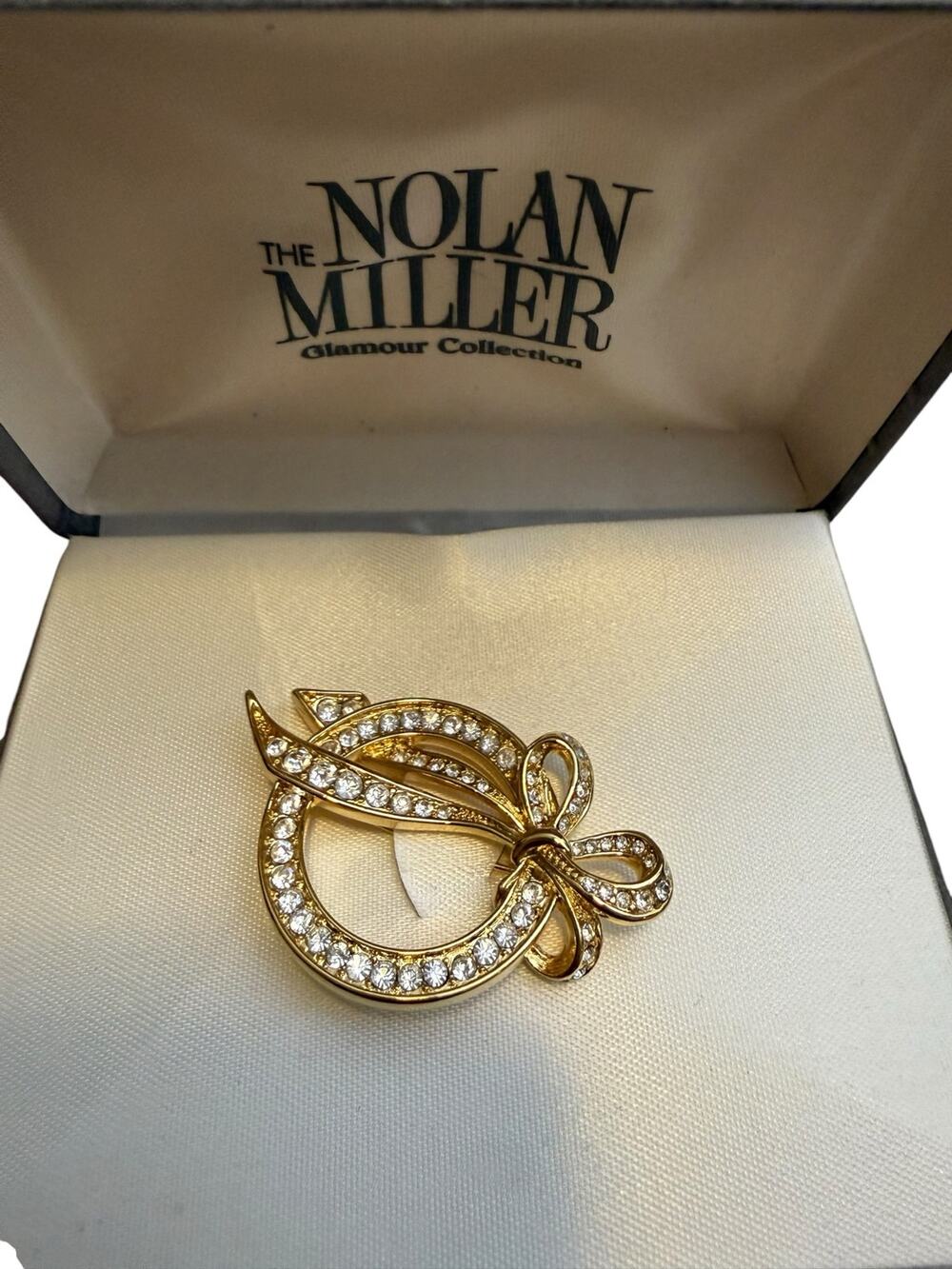 Vintage Nolan Miller "Glamour Collection" Heirloom Circle Ribbon Bow Brooch Pin
